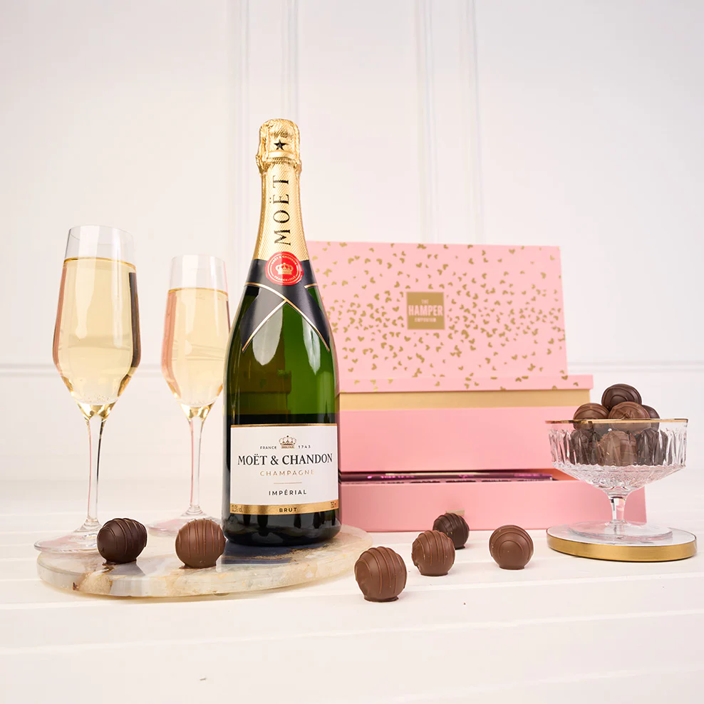 Blush & Gold Moët Chocolate Celebration Gift Box - Image 3