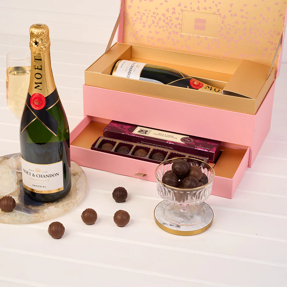 Blush & Gold Moët Chocolate Celebration Gift Box - Image 7