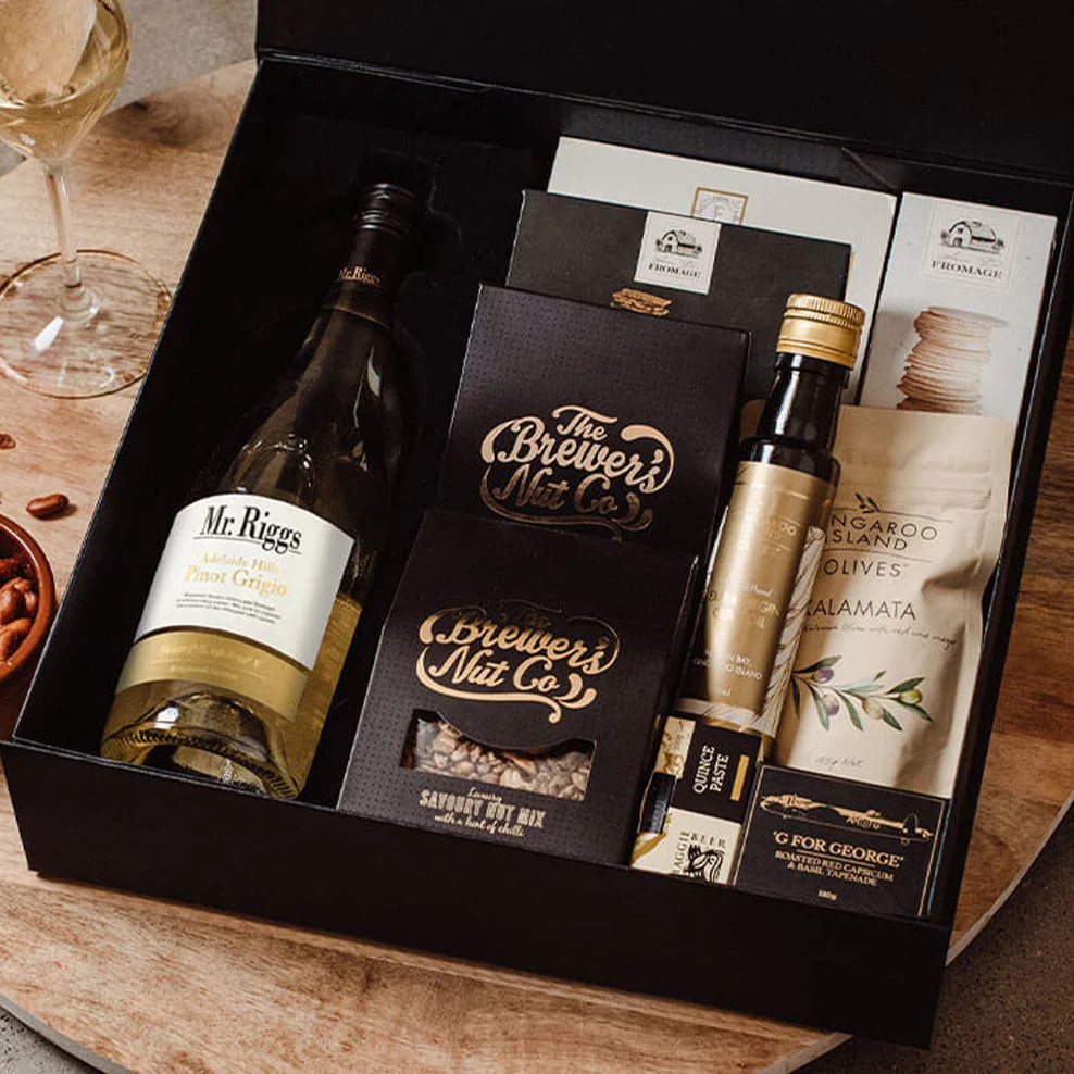 White Wine & Nibbles Hamper - Image 4