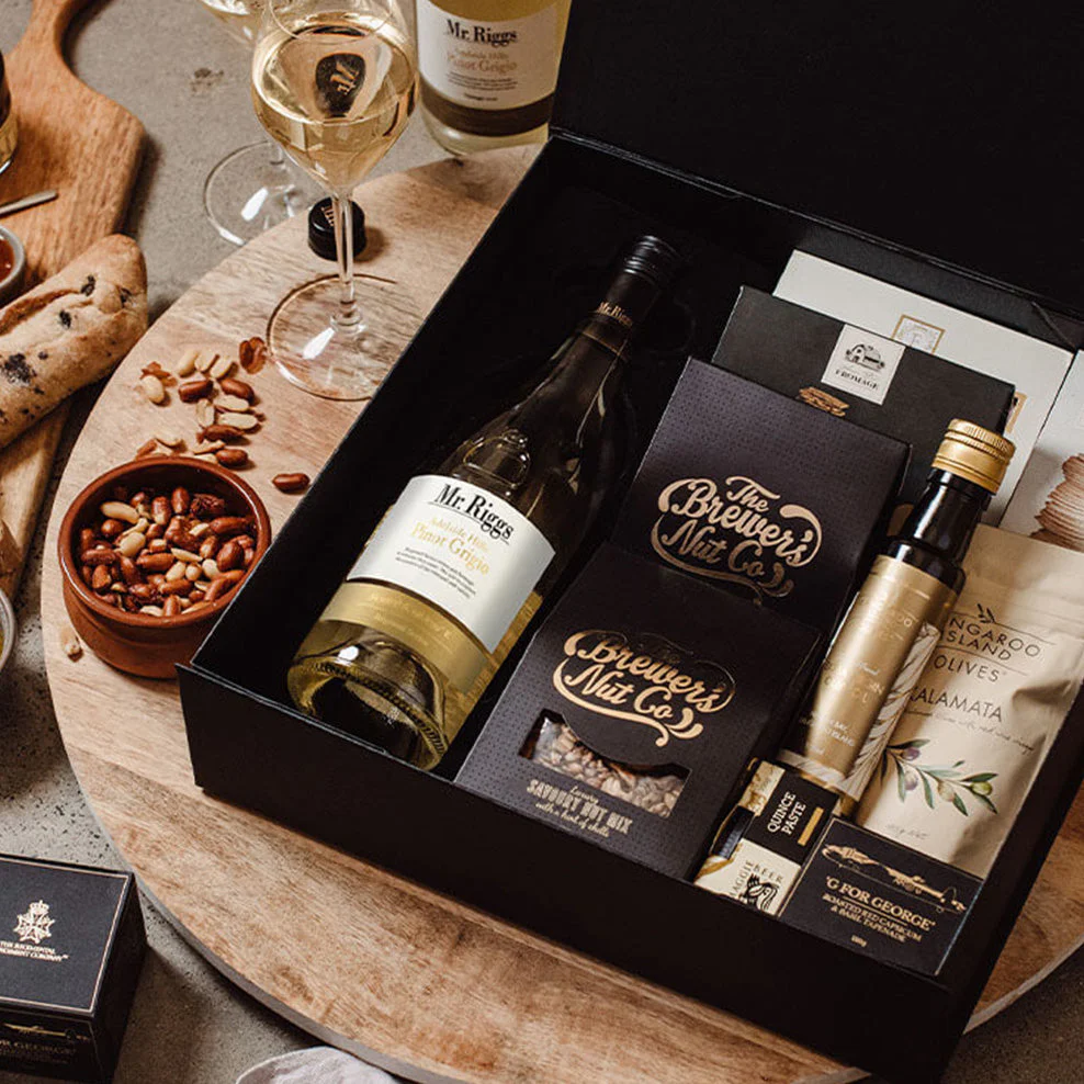 White Wine & Nibbles Hamper - Image 5